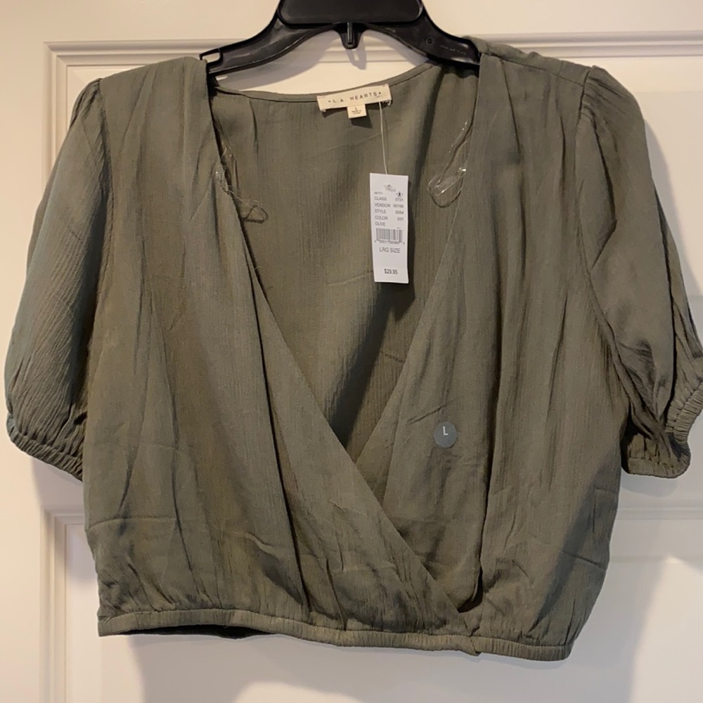 Green short sleeve